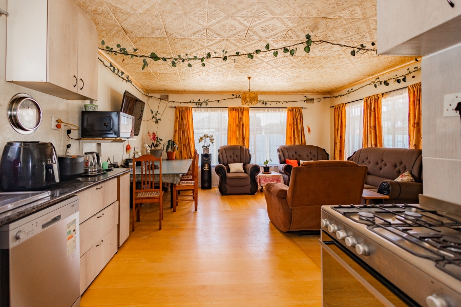 4 Bedroom Property for Sale in Belmont Park Western Cape